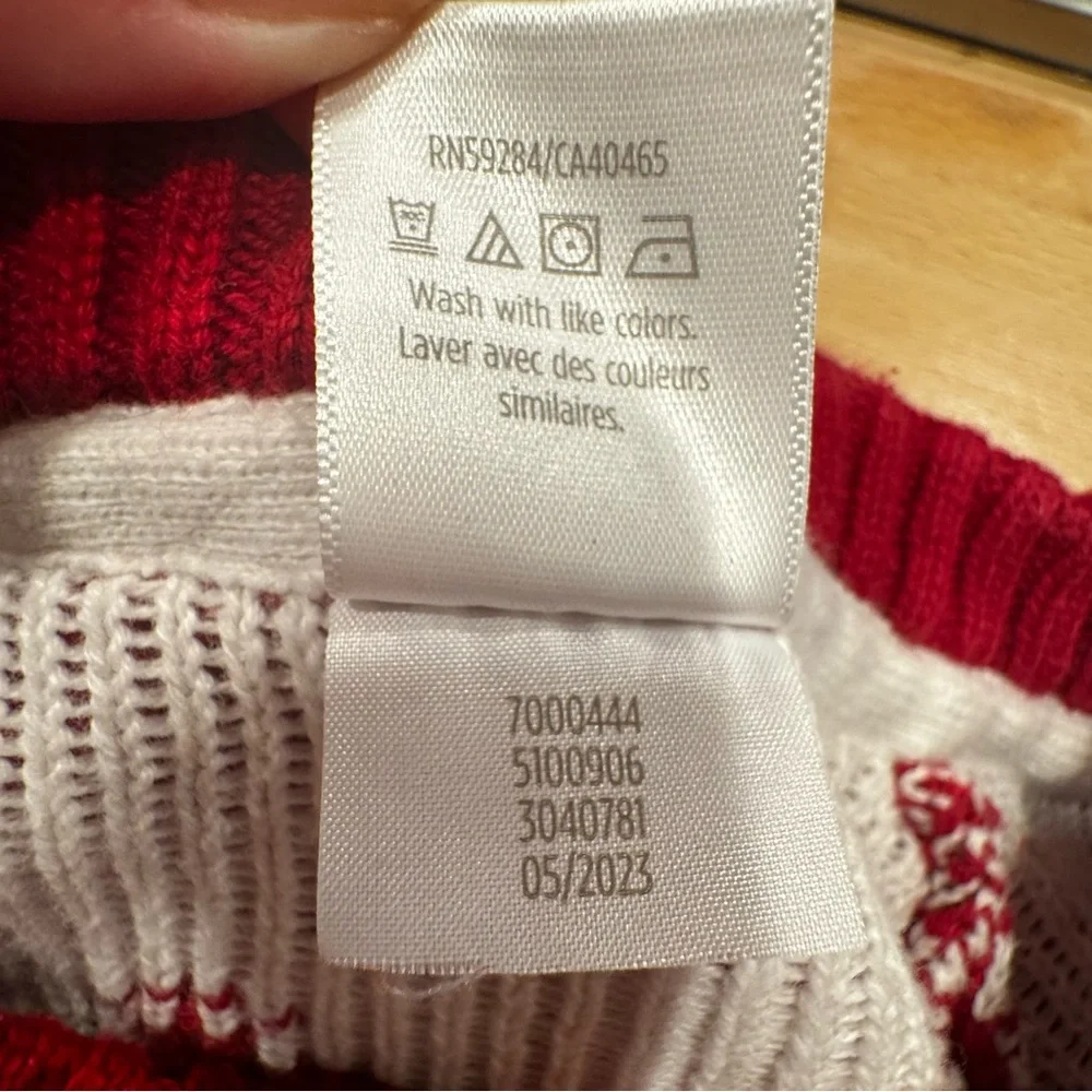 Gymboree‎ Festive Red and White Sweater- 5T